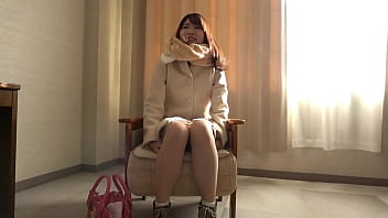 【流出厳禁】sns総フォロワー数15万人越えの激カワ大人気配信者 取材と偽りガチ性交 2