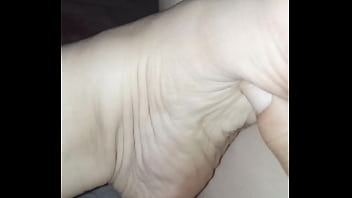 Gretala massaggio ai piedi numero 37