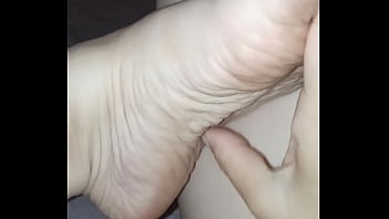 Gretala massaggio ai piedi numero 37