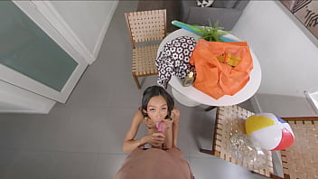 Jade kimiko wants to suck dick and get fucked before beach