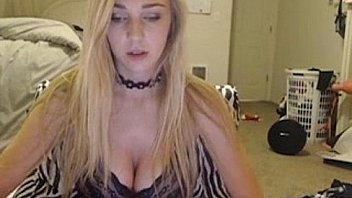 Cam girl with big tits 29