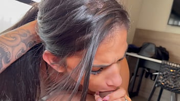 Tatuado safado chupou muito minha bucetinha