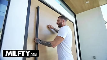 Chloe needs some “plumbing” done at her house and she knows just the muscular guy to call mylf