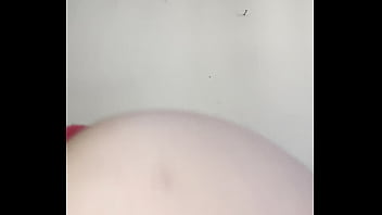 Arab hijab girl bends over to show her juicy ass and perfect booty in niqab