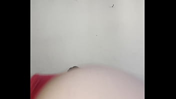 Arab hijab girl bends over to show her juicy ass and perfect booty in niqab