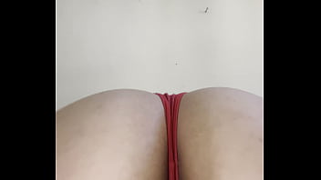 Arab hijab girl bends over to show her juicy ass and perfect booty in niqab