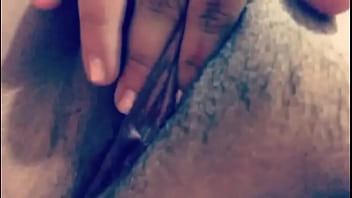 Mi novia me manda video masturbándose