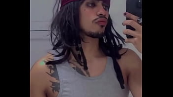 Indo pros perigos noturnos com uma versão calorenta do capitão ️