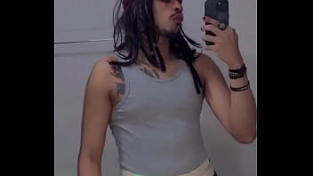 Indo pros perigos noturnos com uma versão calorenta do capitão ️