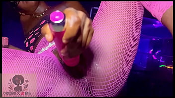 Pussy play in the in the back soo horny rubbing my toto till i squirt all over the bar