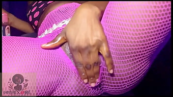 Pussy play in the in the back soo horny rubbing my toto till i squirt all over the bar