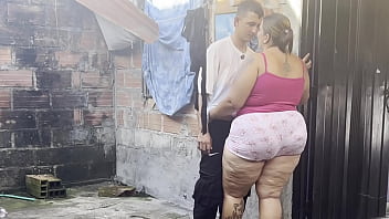 Starker fick für latina chia mit sperma im mund