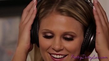 Kinky lesbians make use of a strapon