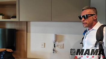 Mama studio comendo o cuzinho da cunhada grátis