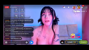 Linda blanca mostrando todo