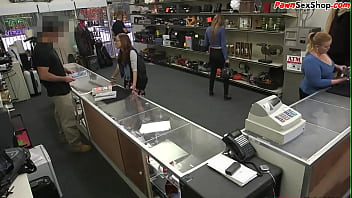 Pawnshop spex babe selling books before pov blowjob