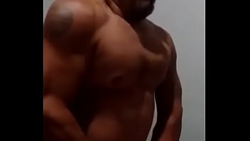 Macho Pajero thumbnail