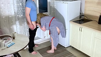 Milf likes it when a big dick is inserted into her ass instead of breakfast