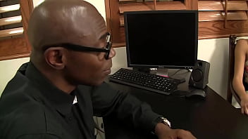 Binky bangs worships a huge black dick