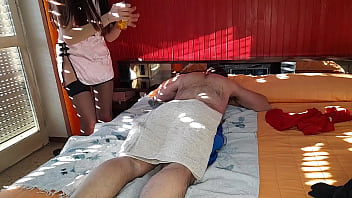 Sono tornato dalla massaggiatrice e stavolta mi ha dato il culo Sono tornato dalla massaggiatrice e stavolta mi ha dato il culo