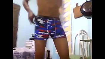 Homem De Cueca Camuflada thumbnail