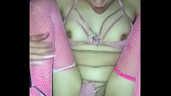 Es una perrita que le encanta el semen