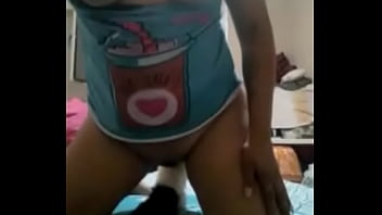 Jugando con plug anal