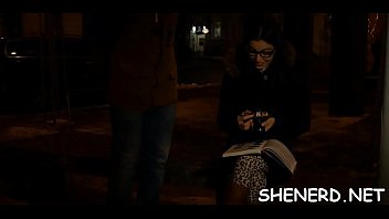 Compliant nerd in a hot act