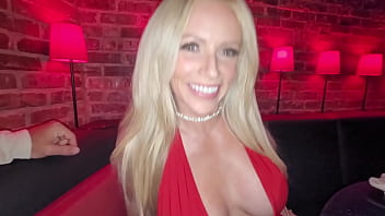 Hotwife tinder date slut gets creampied