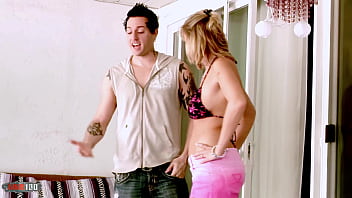 Mature milf becca stepson's blowjob & cumshot