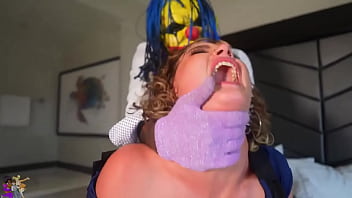 Magicwhorebus officer reeds pounded by gibby