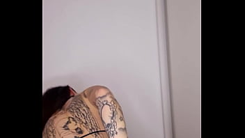 Hello coquin le début de semaine n'est pas trop dur tu veux enlever mes sous