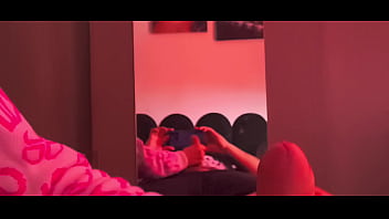 Eu pedi uma punheta mas a gulosa não resistiu