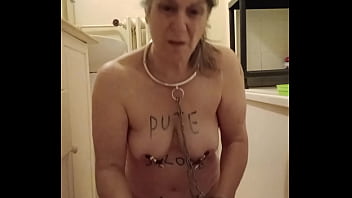 2024 11 15 esclave f pisse et ceinture