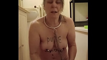 2024 11 15 esclave f pisse et ceinture