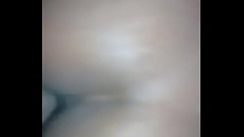 Baixinho pintudo com novinha