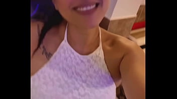 Latina brunette perra