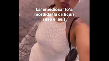 Latina brunette perra