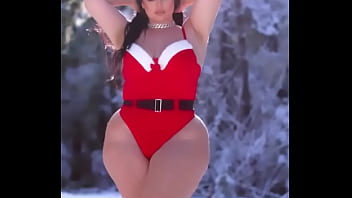 Muito rica essa safada no natal me faz lembrar a felicidade acompanhantesa2