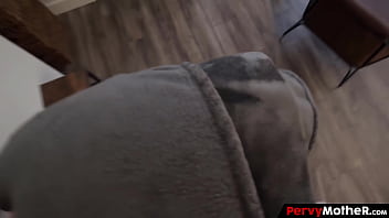 Hussy stepmother went ahead next to her most preciated stepson