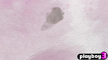 Big boobss babe exposed hot body after sexy milf enjoyed hot posing session