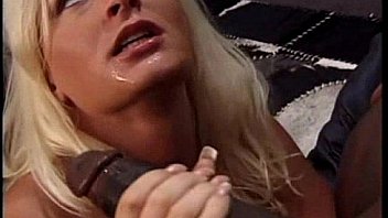 This chick wants a dong