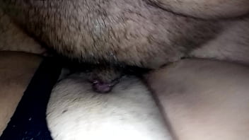 Buceta molhada da esposa vadia levando pau duro gostoso