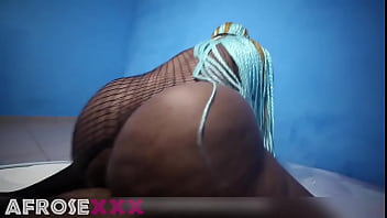 Hot ebonyshowing big ass