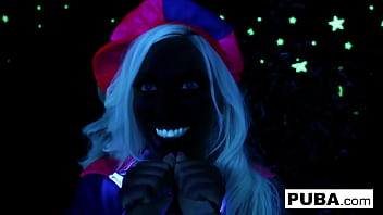 Sexy sluts lick each other's pussies