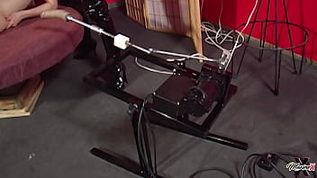 Yumi orabella maxine & siren make jezebel reach to orgasm