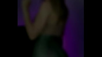 Ricas nalgas saltando en tu pene en primera persona