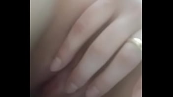 Deu a louca na esposa quer mostrar a bucetinha pros amigos