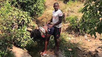 A quicky by the riverside