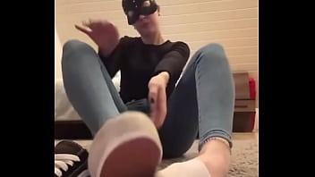 I know how much you love it when you see how sweaty my soles are •full video on #whitesocks #sweaty